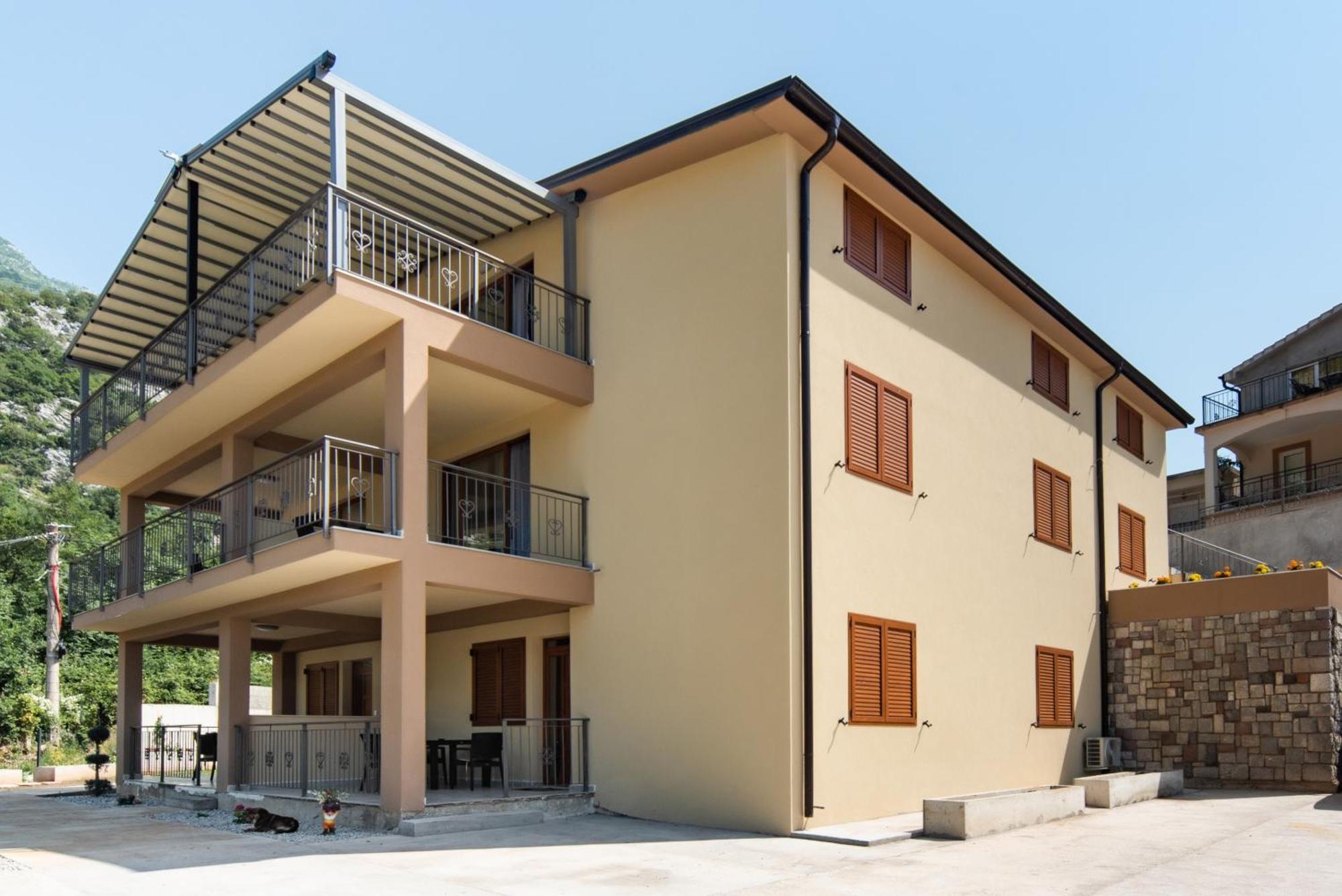 Kasi Apartments Котор Екстериор снимка